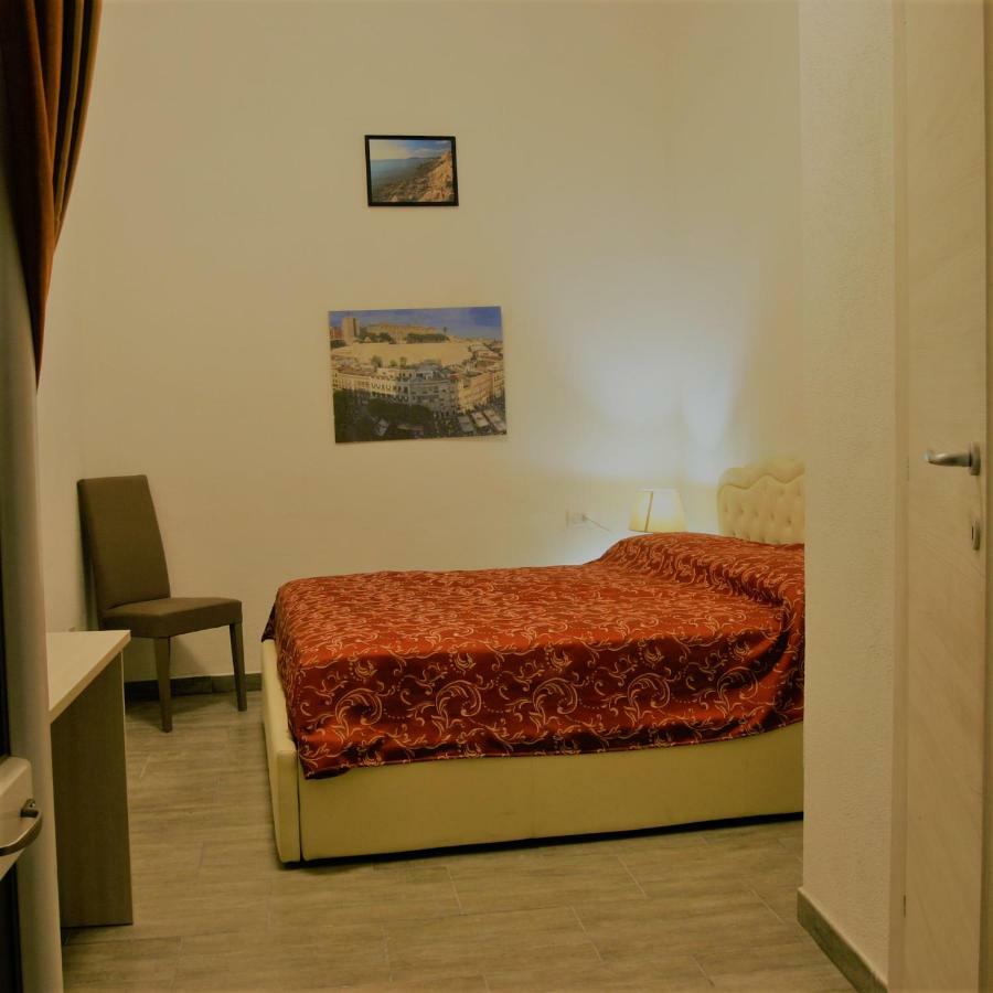 Boutique Oriente Express Hotell Cagliari Exteriör bild